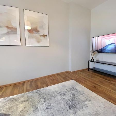 Milpau Recklinghausen1 - Modernes Und Zentrales Premium-Apartment Mit Queensize-Bett, Netflix, Nespresso, Smart-Tv Und Privatparkplatz מראה חיצוני תמונה